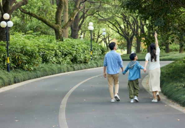 父母教养方式问卷（EMBU）
